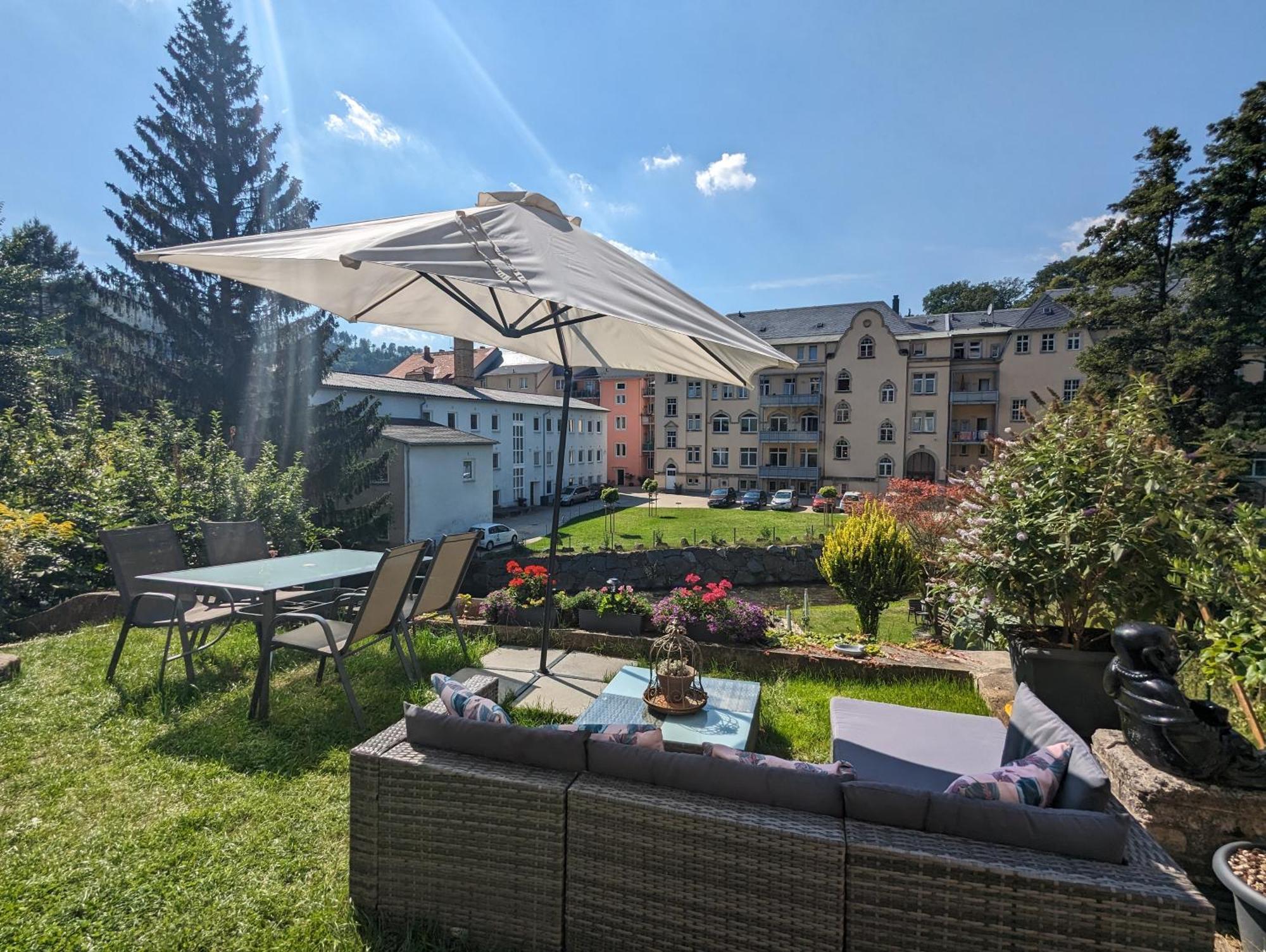 Hw4B - Urlaubsmagie - Zentral Mit Gemeinschaftsgarten, -Pool, -Sauna & Whirlpool Sebnitz Ngoại thất bức ảnh