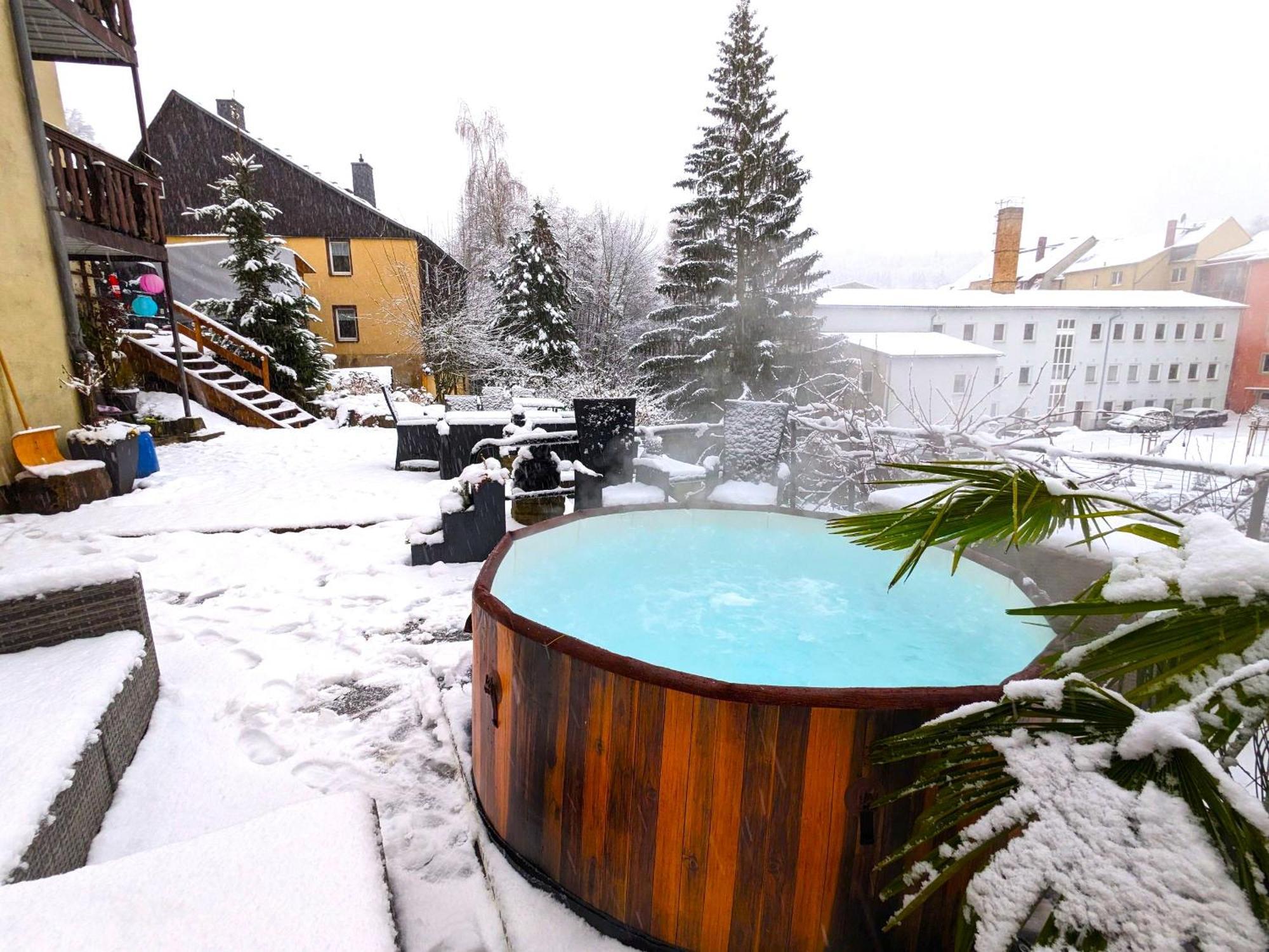Hw4B - Urlaubsmagie - Zentral Mit Gemeinschaftsgarten, -Pool, -Sauna & Whirlpool Sebnitz Ngoại thất bức ảnh